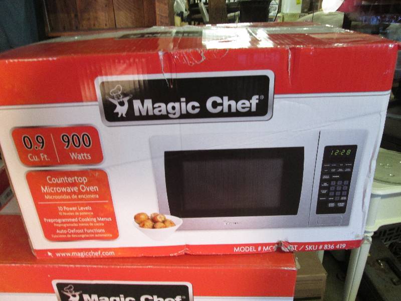 Magic Chef 0.9 cu. ft. Countertop M...