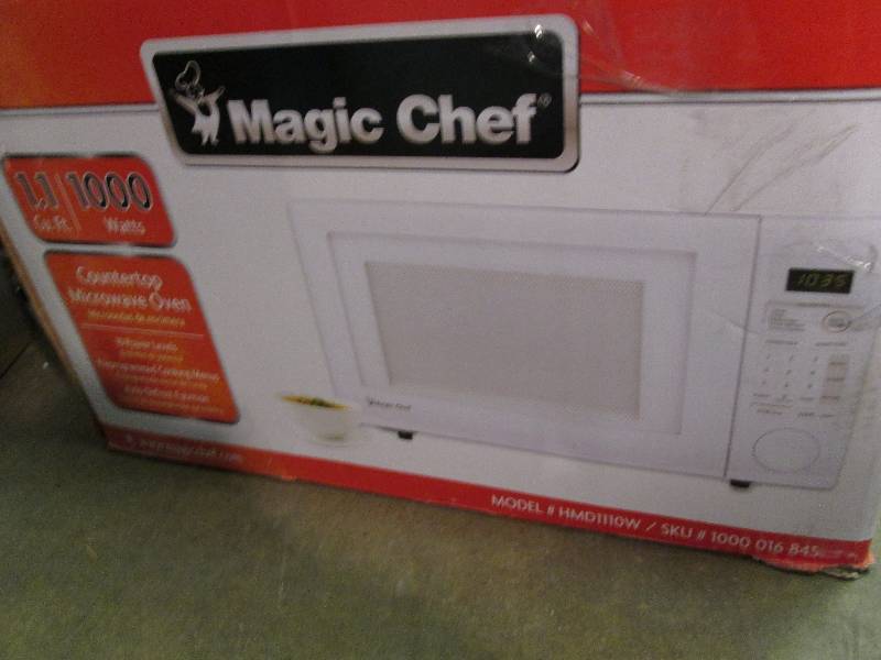 Magic Chef 1.1 cu. ft. Countertop M...