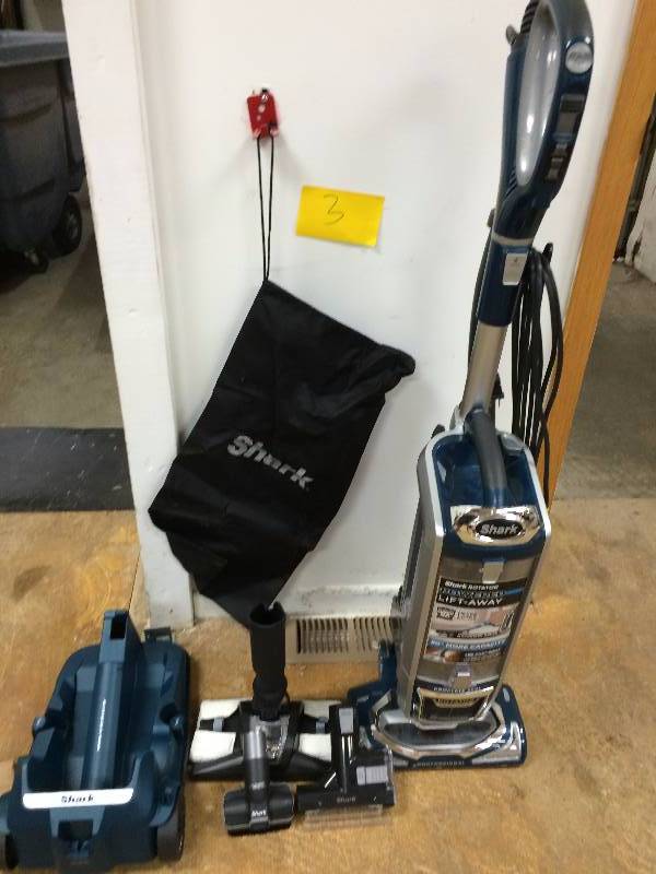 Shark Rotator Powered Lift-Away