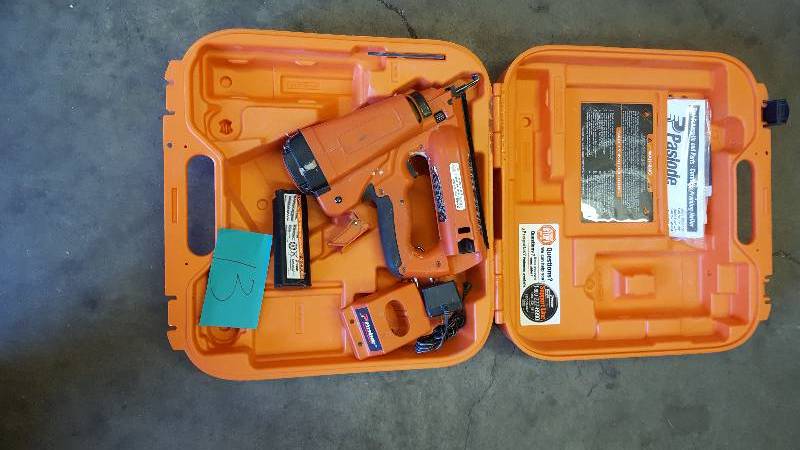 Paslode 900600 Cordless 16GA Angled Finish Nailer IM250A