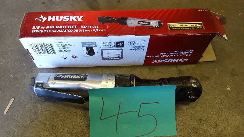 Husky 38 in. Ratchet Wrench 50 ft. lbs. New