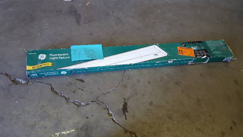 GE 36 in. Fluorescent Direct Wire Light Fixture Model # 10142 New
