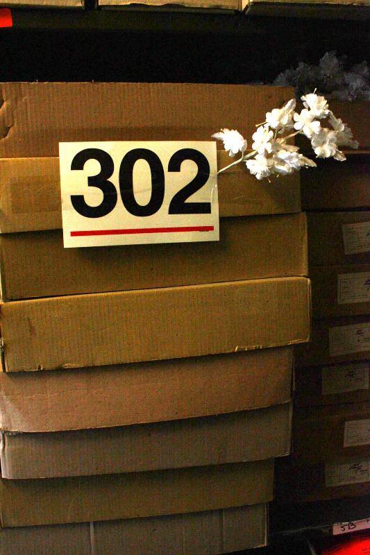 864 White Floral Stems