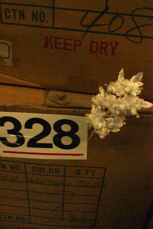 864 White Floral Stems wPearls