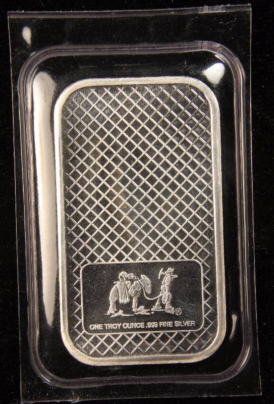 1 TROY OZ. .999 FINE SILVER BAR EAGLE DESIGN SEALED