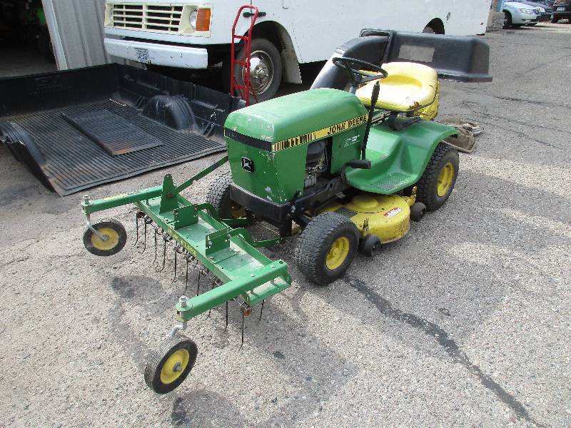 John Deere 111 Mower