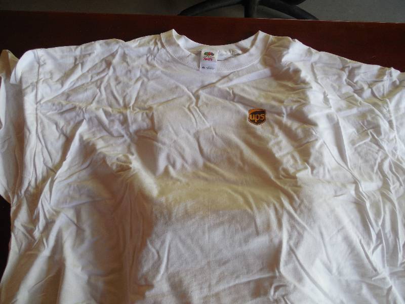 (5) WHITE T-SHIRTS MEDIUM
