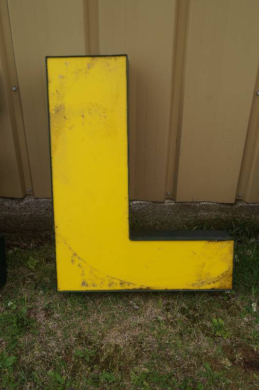 Large LED lighted letter O, 27 or more high