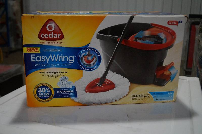 lot 23 image: OCedar Spin Mop & Bucket
