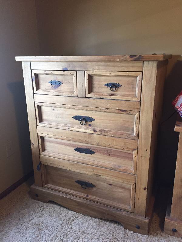 lot 13 image: Gorgeous Hacienda Mission Spanish Revival Knotty Pine 5 Drawer Dresser Chest of Drawers With Iron Accents Matches Lot 14 & 15