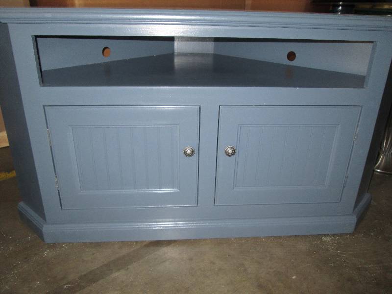 lot 518 image: Meredith TV Stand