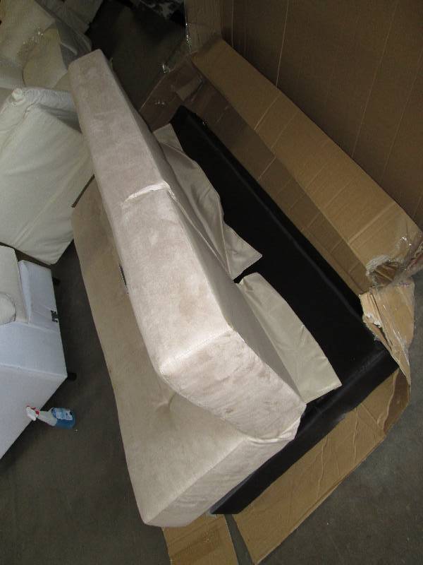 lot 521 image: Serta Dream Convertible Sofa