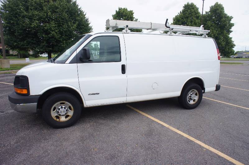 2006 CHEVY EXPRESS 3500 VAN - V8 - PRIME DESIGN LADDER RACKS - ADRIAN STEEL STORAGE  (#1297)