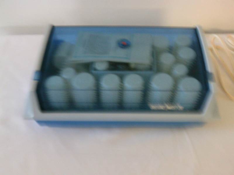 lot 34 image: Hot Roller Set
