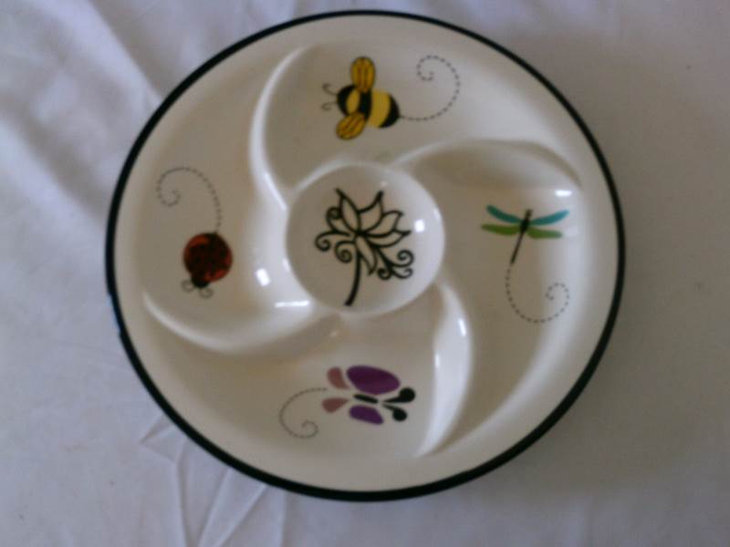 lot 46 image: PAI divided serving platter