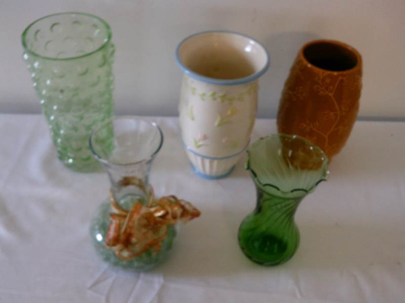 lot 47 image: Vase Collection