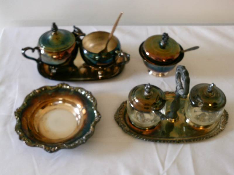 lot 54 image: Silver plated creamer and sugar service set