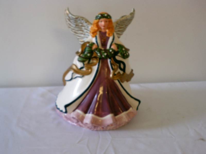 lot 59 image: Angel Cookie Jar