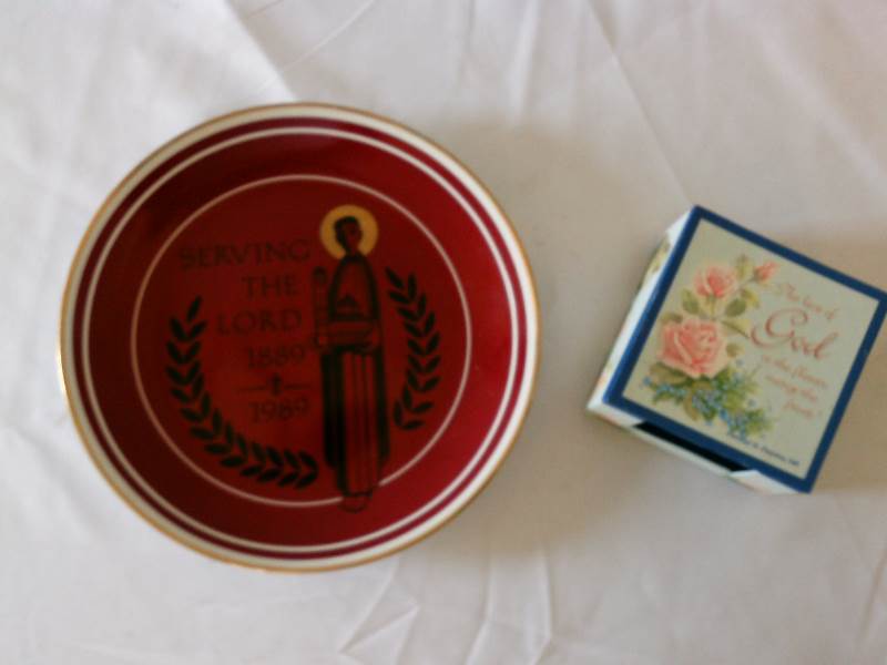 lot 60 image: Centennial plate - Church of St. Cloud - Prayer Cards