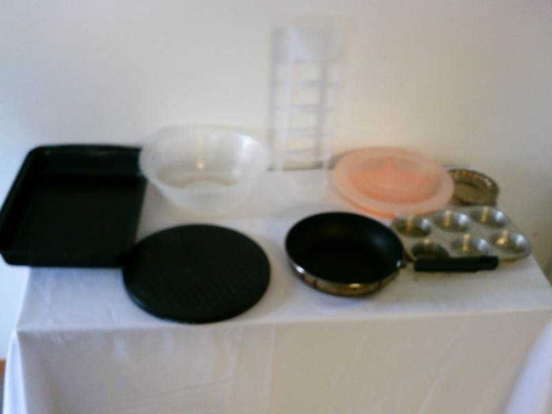 lot 73 image: Kitchen baking lot