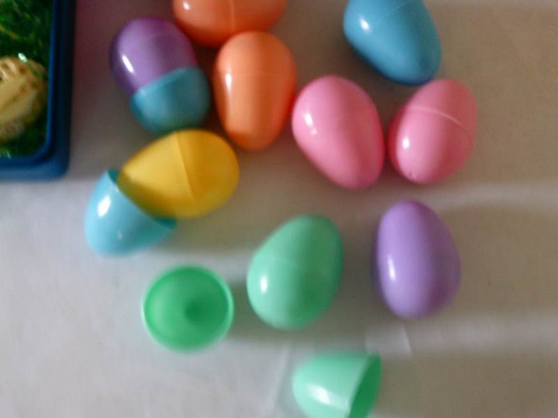 lot 88 image: Easter Dcor Assortment