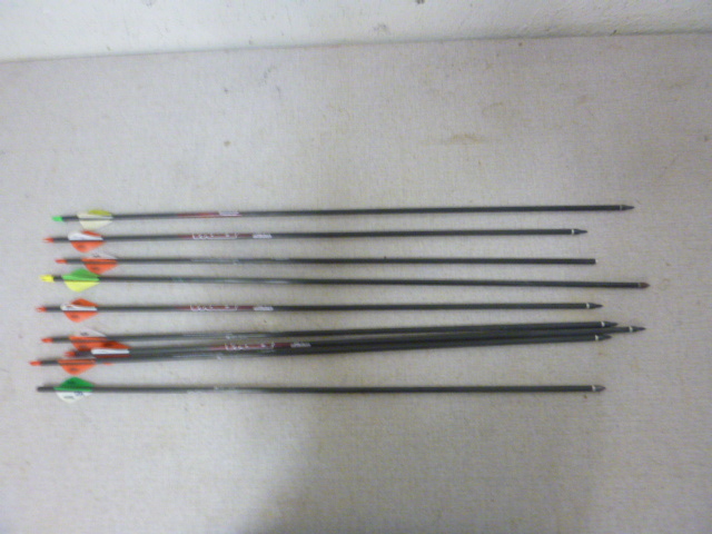lot 7 image: 9 Miscellaneous Vforce Arrows