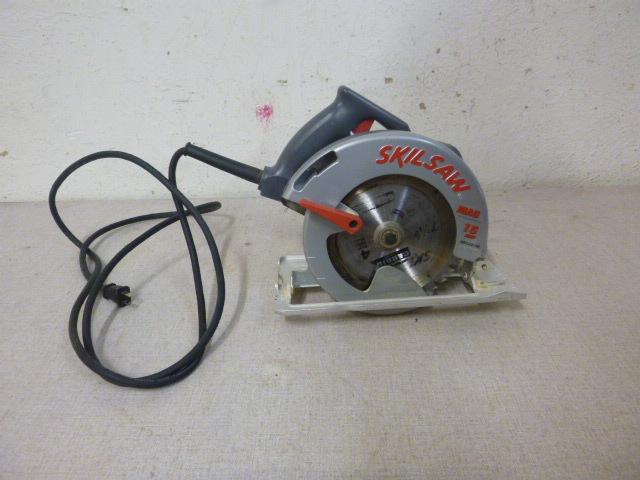 lot 13 image: Skilsaw Circular Saw