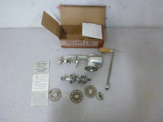 lot 28 image: Universal Food and Meat  ChopperGrinder