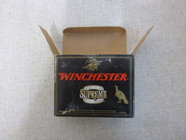 lot 48 image: Box of Winchester 12 Gauge 3 12 5 Shot 2 oz. Shells