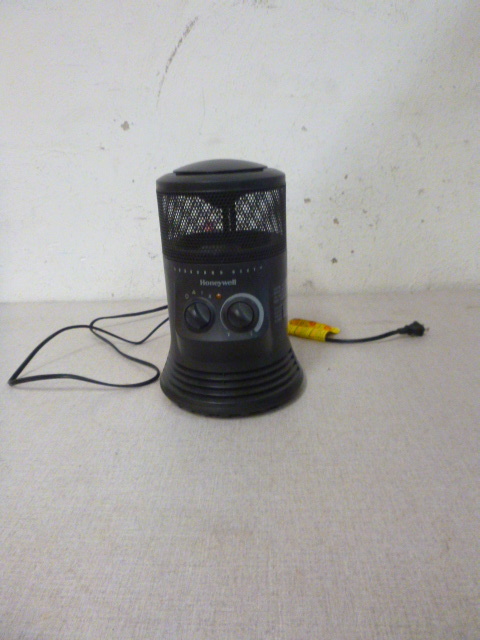 lot 49 image: Honeywell Electric Heater