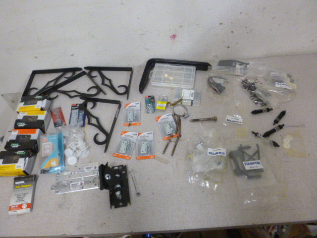 lot 75 image: Miscellaneous Hardware