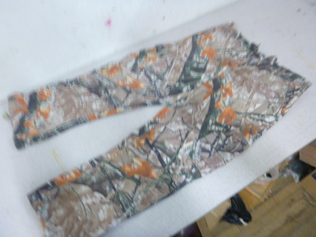 lot 79 image: Camouflage Hunting Pants