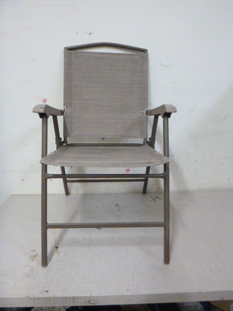 lot 94 image: Folding Lawn Chair