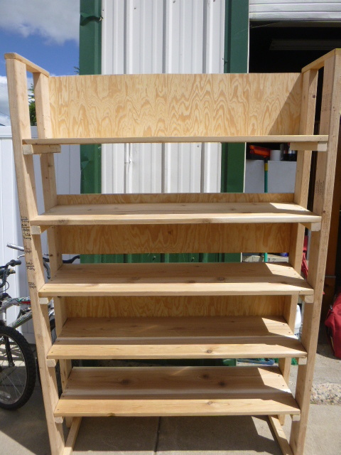 lot 118 image: Wooden Shelf