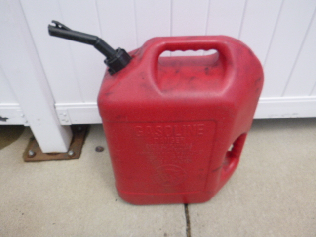 lot 127 image: Gas Can