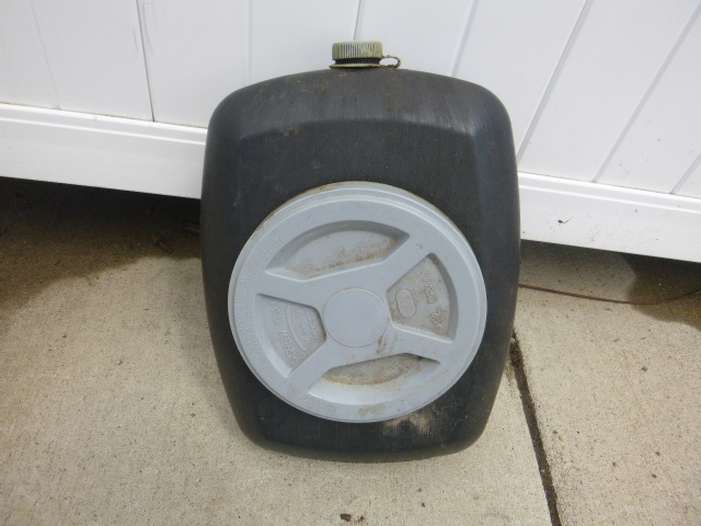 lot 128 image: Oil Drain Pan
