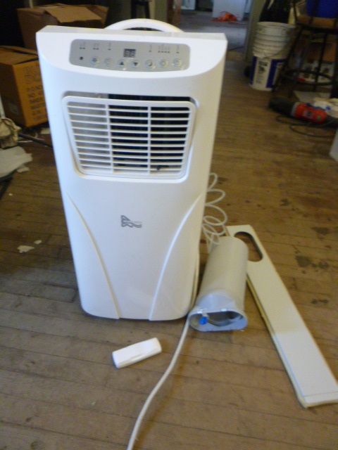 lot 131 image: American Comfort Portable Air Conditioner