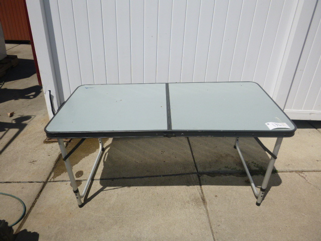 lot 136 image: Folding Table