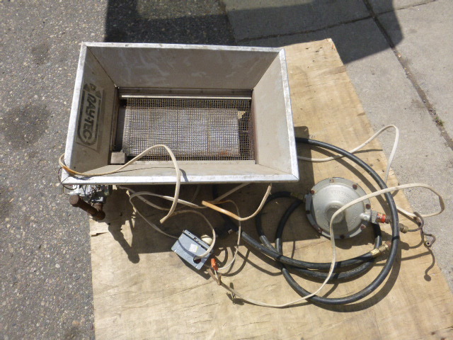 lot 147 image: Raytec Infrared Propane Heater