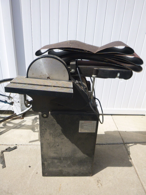 lot 152 image: Menards Sander