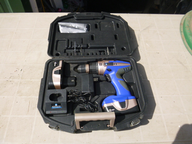 lot 161 image: Apprentice 18 Volt Cordless Drill