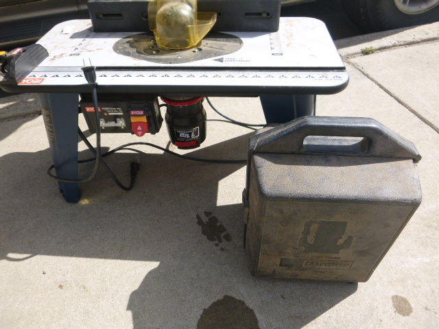 lot 164 image: Ryobi Router Table with Craftsman Router