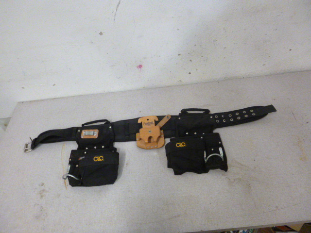 lot 178 image: Pro Level Tool Belt