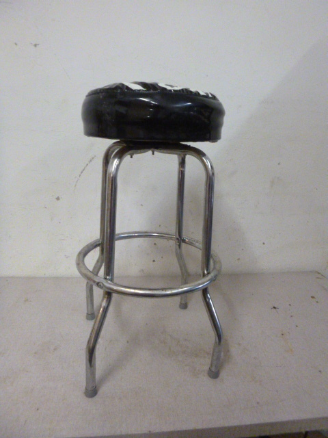 lot 211 image: GE Bar Stool