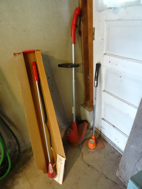 3- Electric Weed Trimmers Toro,