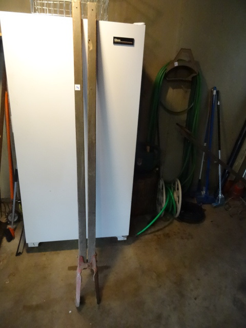 Clamshell Post Hole Digger