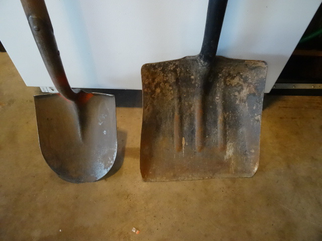 Square Shovel, Spade Shovel, (Scoop)