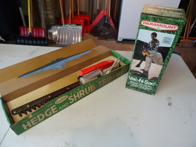 Electric Trimmer, Vac -N-Sac