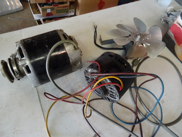 2 Electric Motors 1 Electric Fan