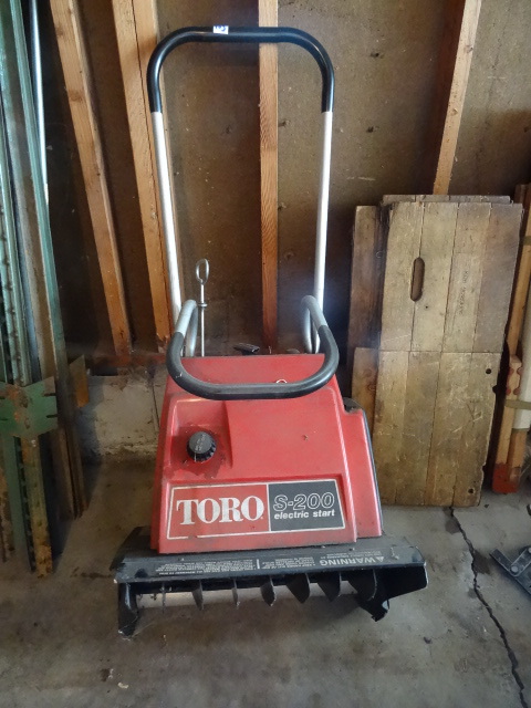 Toro S-200 Electric Start Snowblower